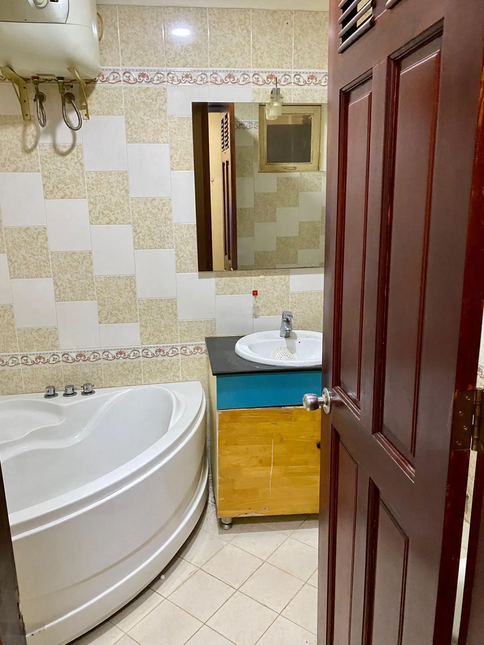 * Đường xe tải * [80m2 - 4 tầng] Kỳ Đồng - ô chờ thang máy 450kg