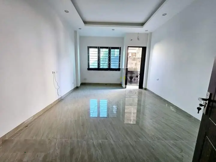 Siêu phẩm nhà mơi cầu giấy, ở ngay 34m trần quốc vượng 7.2tỷ ,vị trí đắc địa khu cầu giấy xuân thủy