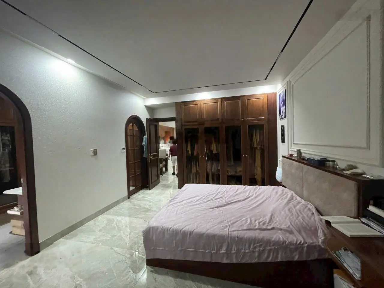 Kẹt tiền bán gấp nhà hoàn thiện cao cấp DT: 7x19.5m sát kênh Sông Trăng, Bến Du Thuyền Vạn Phúc