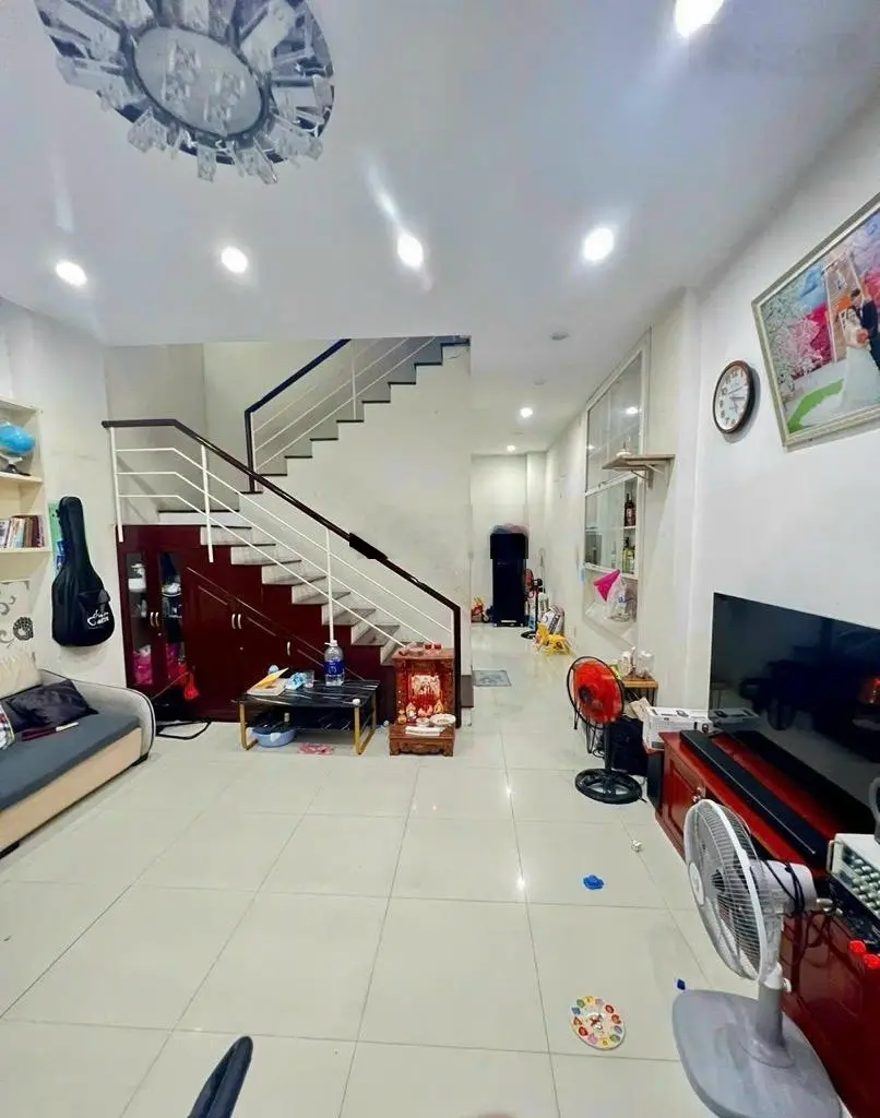 3 tang be ngang 5 m đường xe hơi thị trấn nhà bè gan cau phu xuan giá 5 ty hon xiu