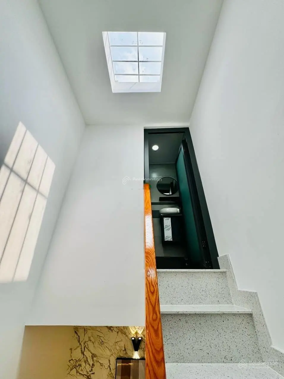 Đầu tư nhà bến xe An Sương tặng nội thất cho KH thiện chí với 60m2 phù hợp cho thuê