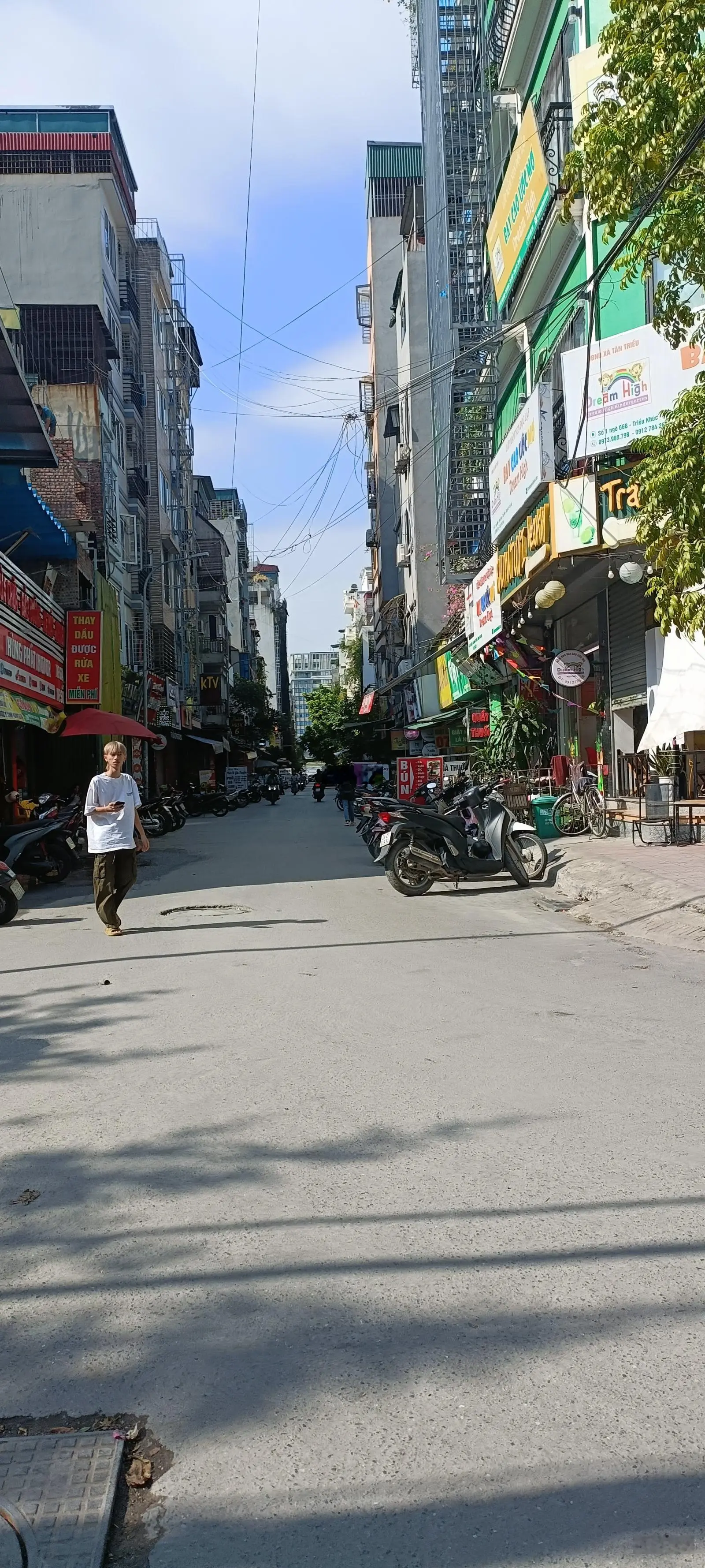Bán nhà Triều Khúc 25m2 xây 5 tầng. Lô góc 3pn full nội thất. Giá 3.8 tỷ