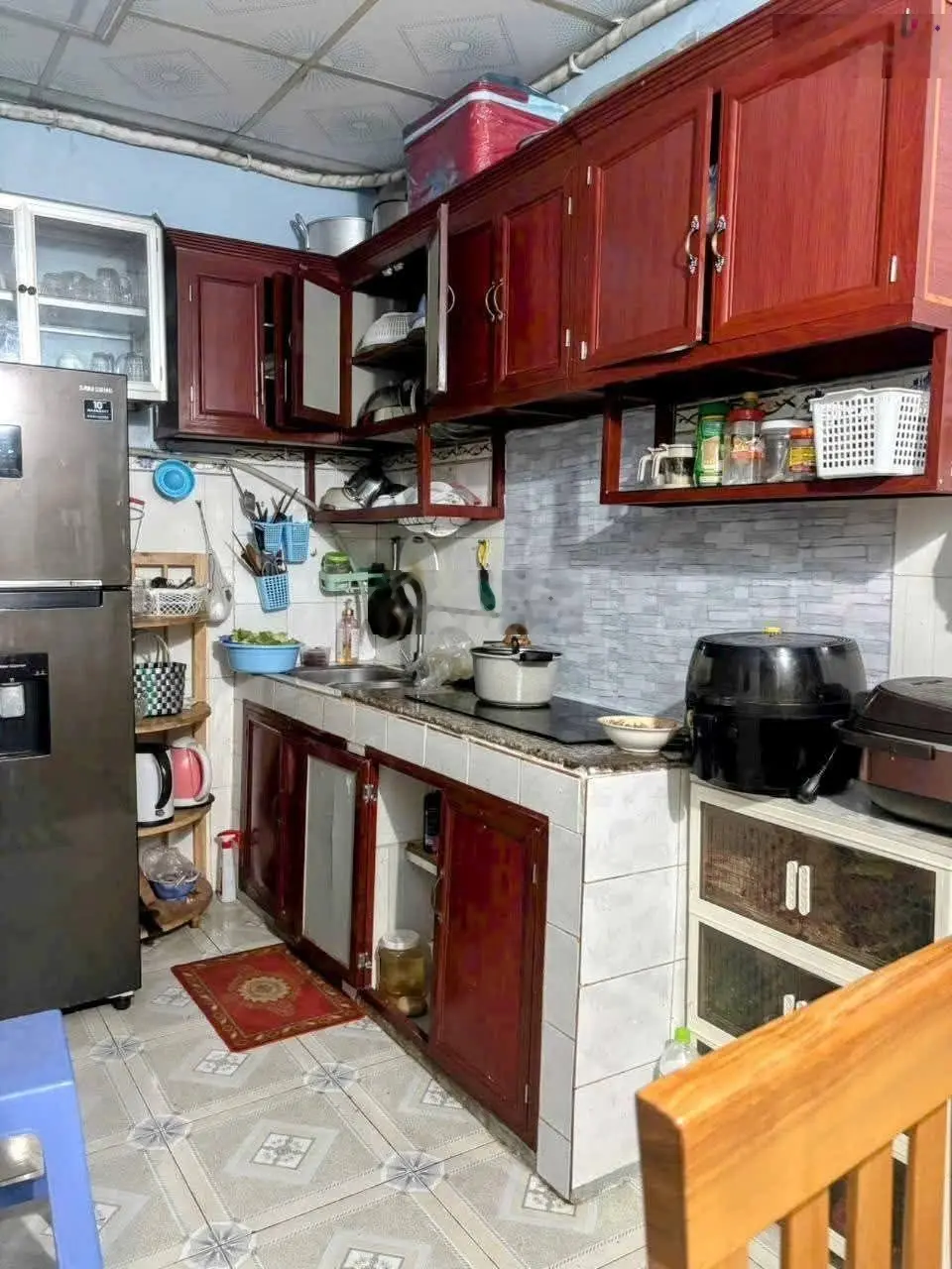 Nhà cấp 4 đường thông gần ngã ba ông xã