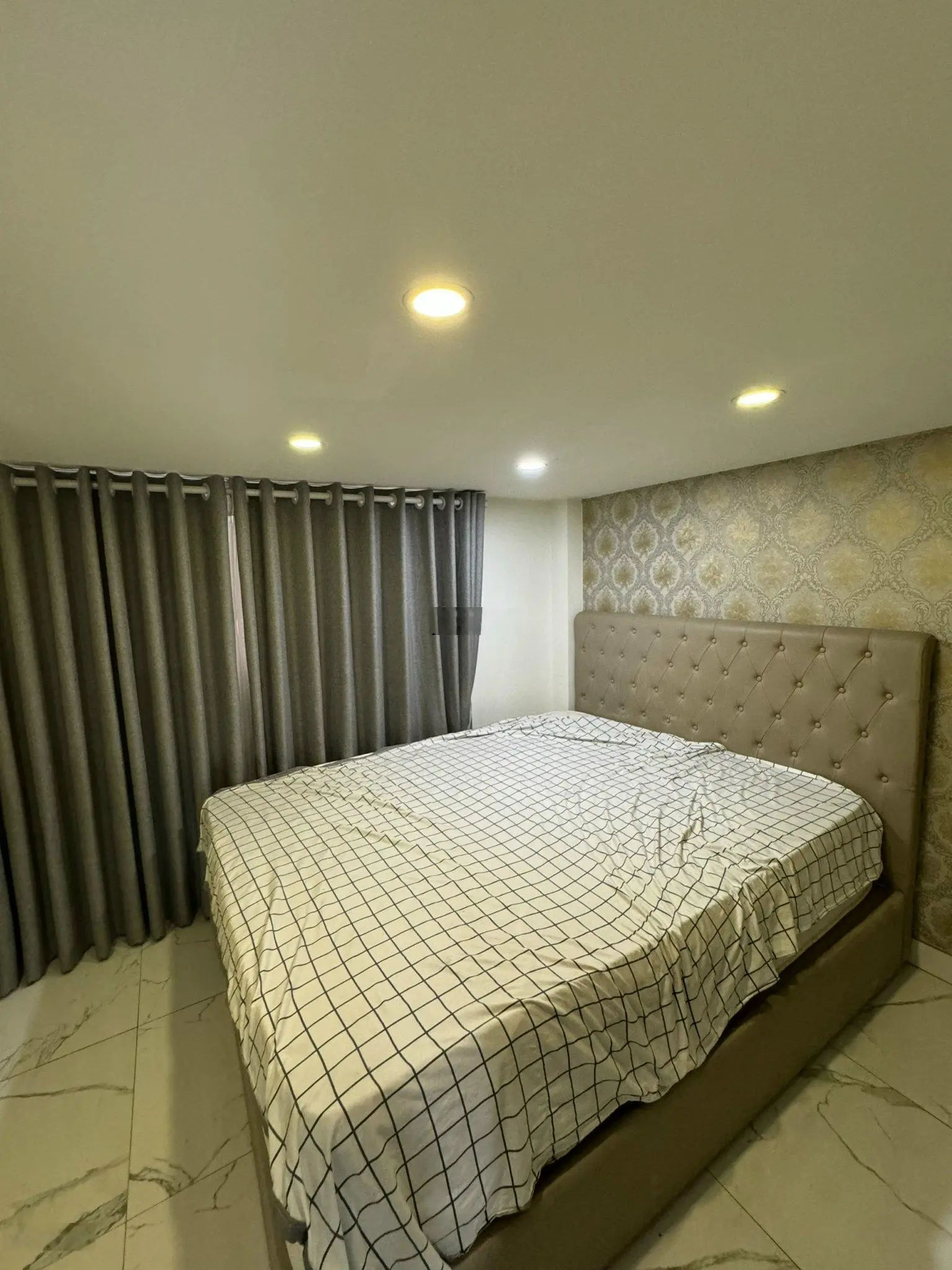 Nhà MT full NT, CN 60,4m, nở hậu 4,35m, hầm, có TM, 11 CHDV, HĐ thuê 65tr/th, Nguyễn Phi Khanh, Q1