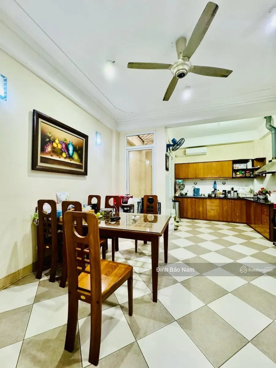 Mặt phố lạc long quân 71m 6 tầng ô chờ thang máy vỉa hè kinh doanh sầm uất sổ đỏ dòng tiền 45tr