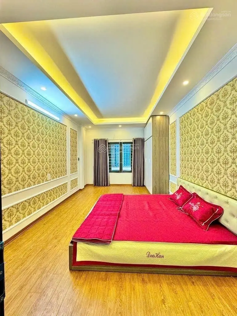 Siêu phẩm phố hưng phúc- nhà đẹp -ngõ rộng thênh thang- giá siêu rẻ- 50m nhỉnh 6 tỷ .