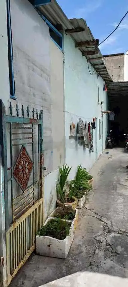 CHỦ CẦN BÁN GẤP LÔ ĐẤT TẶNG DÃY TRỌ 4 PHÒNG CHỈ NHỈNH 2 TY