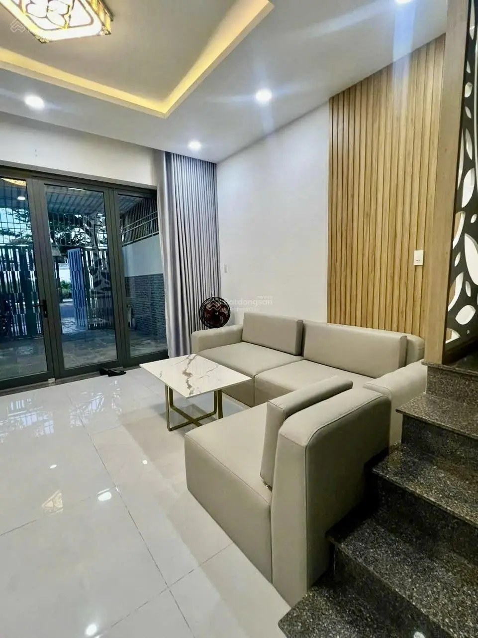 Bán nhà 3 tầng KĐT Mỹ Gia Gói 2 full nội thất xịn nhà đẹp hơn ảnh, AC xem nhà alo 0379 968 *** E Thu