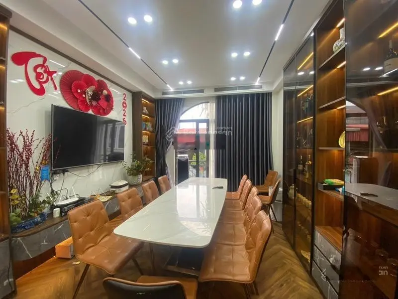 Bán NR 3PN, 4WC, 44m2 giá tốt tại Nguyễn Văn Cừ, Ngọc Lâm, Long Biên, Hà Nội