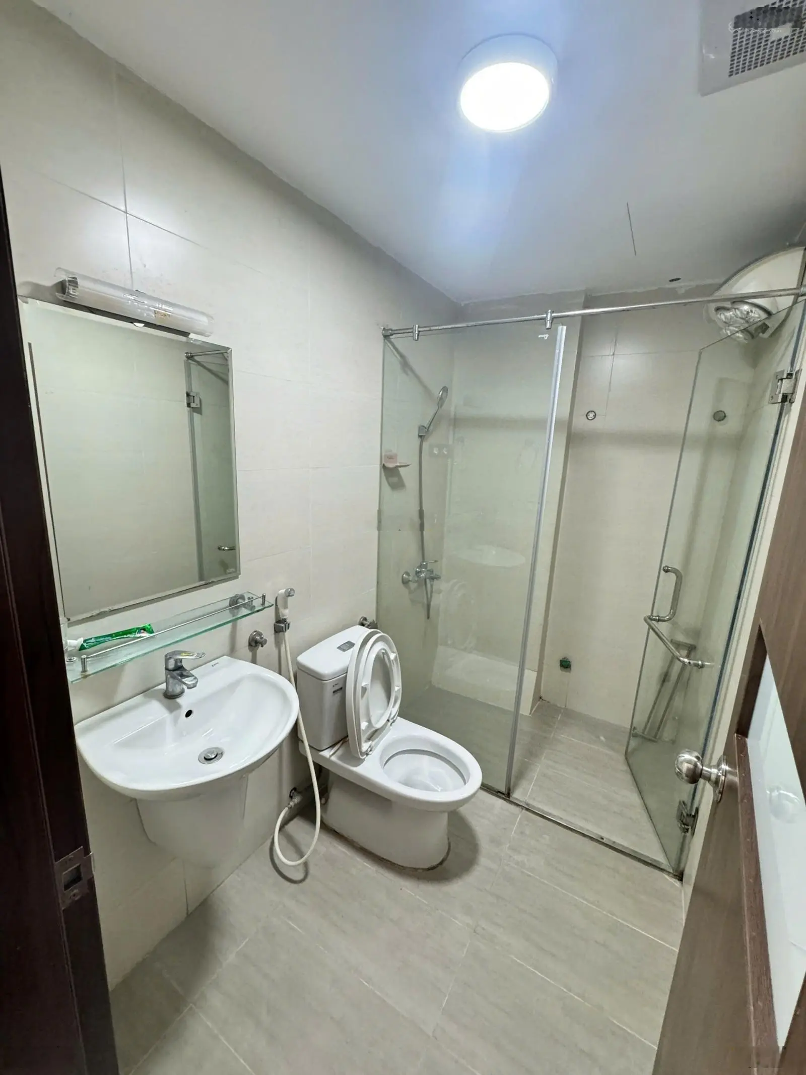 Bán nhà Ngọc Thụy 3 thoáng 40m2 xây 5 tầng dân xây đẹp tỉ mỉ với 6 phòng ngủ chỉ có 5.8 tỷ