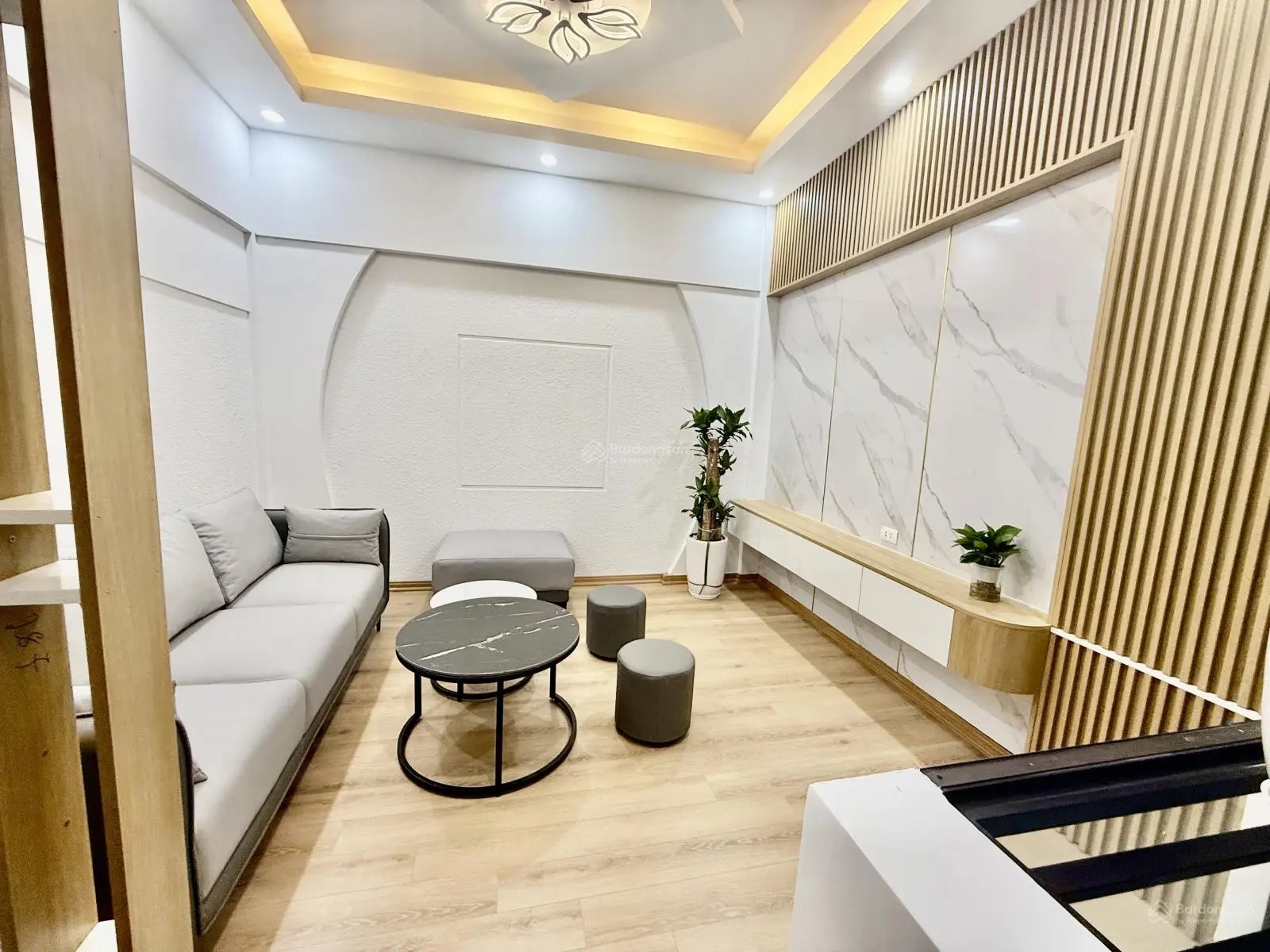 Chính chủ bán nhanh nhà đẹp Bằng Liệt Linh Đàm 38M-5 tầng - giá 6.85 tỷ , gần ô tô, kinh doanh onl