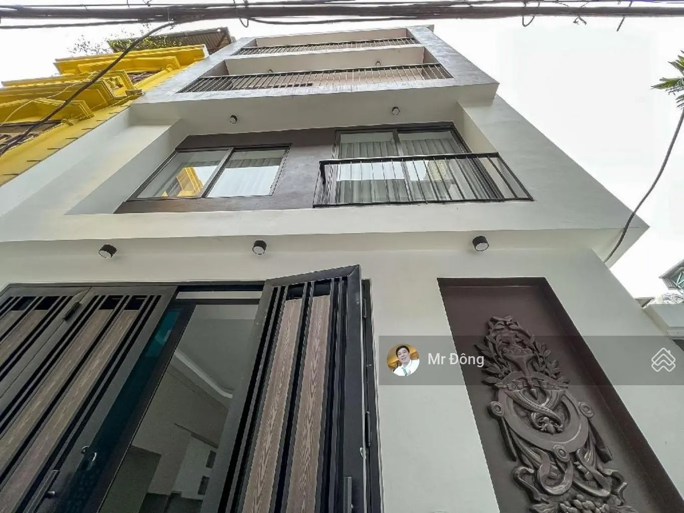 Bán nhà quận Tây Hồ 60m2, 5 Tầng, Mt 7m, giá 11,9 tỷ.