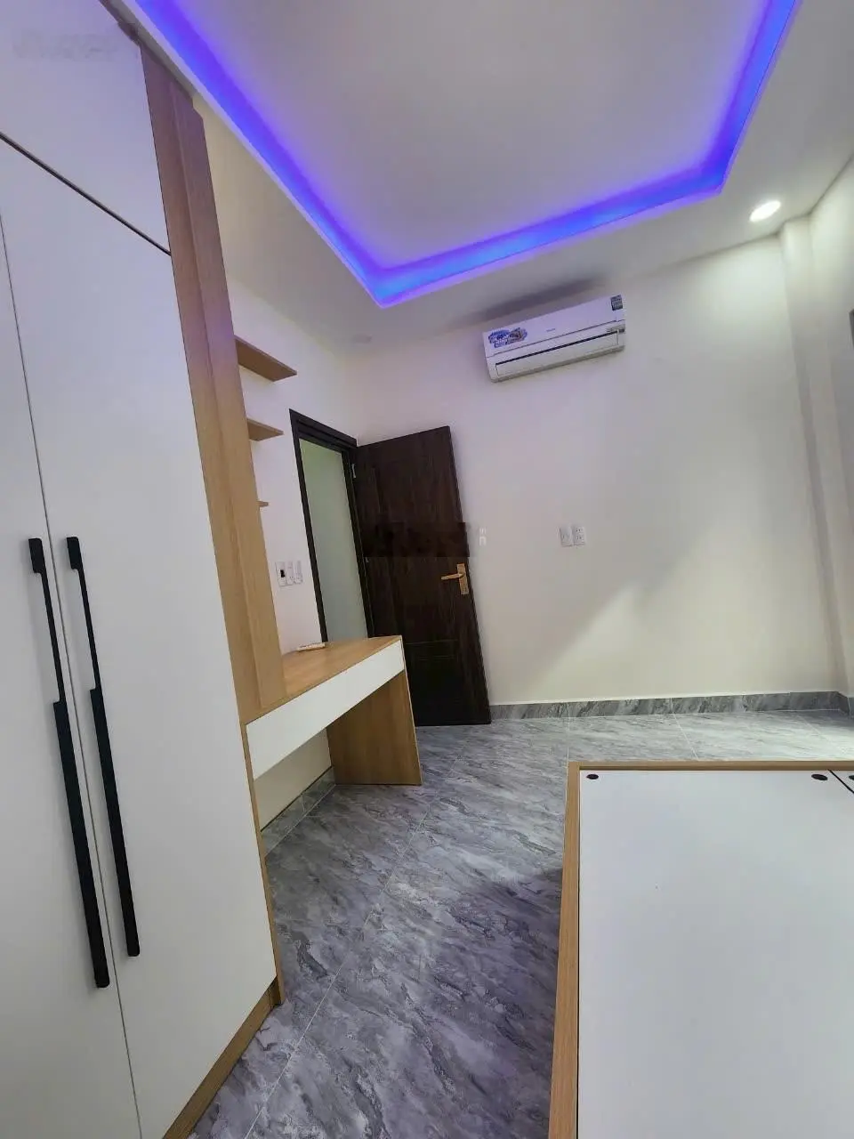 Nhà trệt lầu 2PN - 2WC, full nội thất cao cấp hẻm 435 Huỳnh Tấn Phát, Phường Tân Thuận Đông