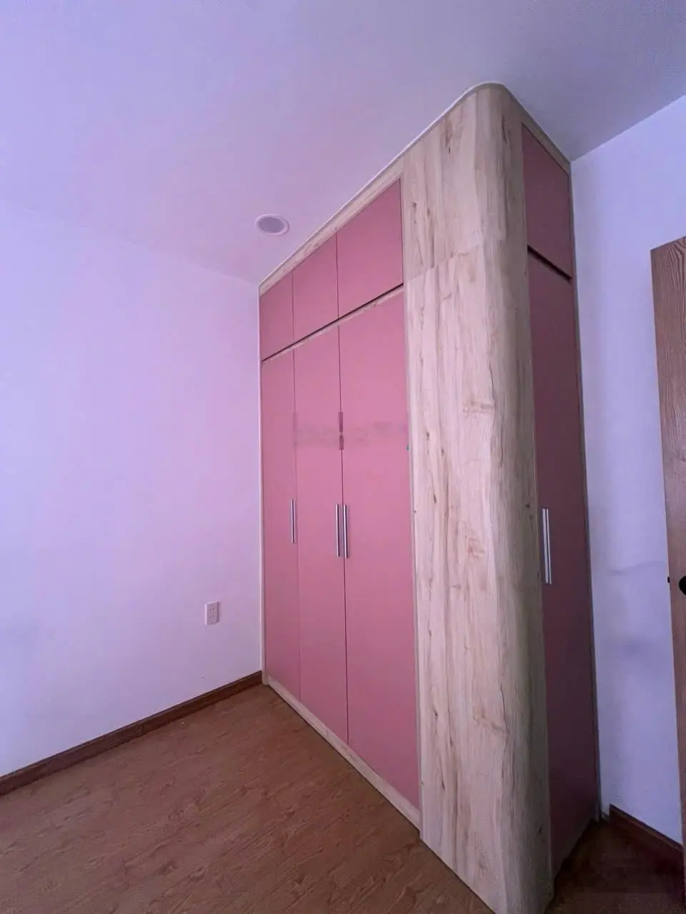 Bán gấp nhà chính chủ gần cầu Nhị Thiên Đường