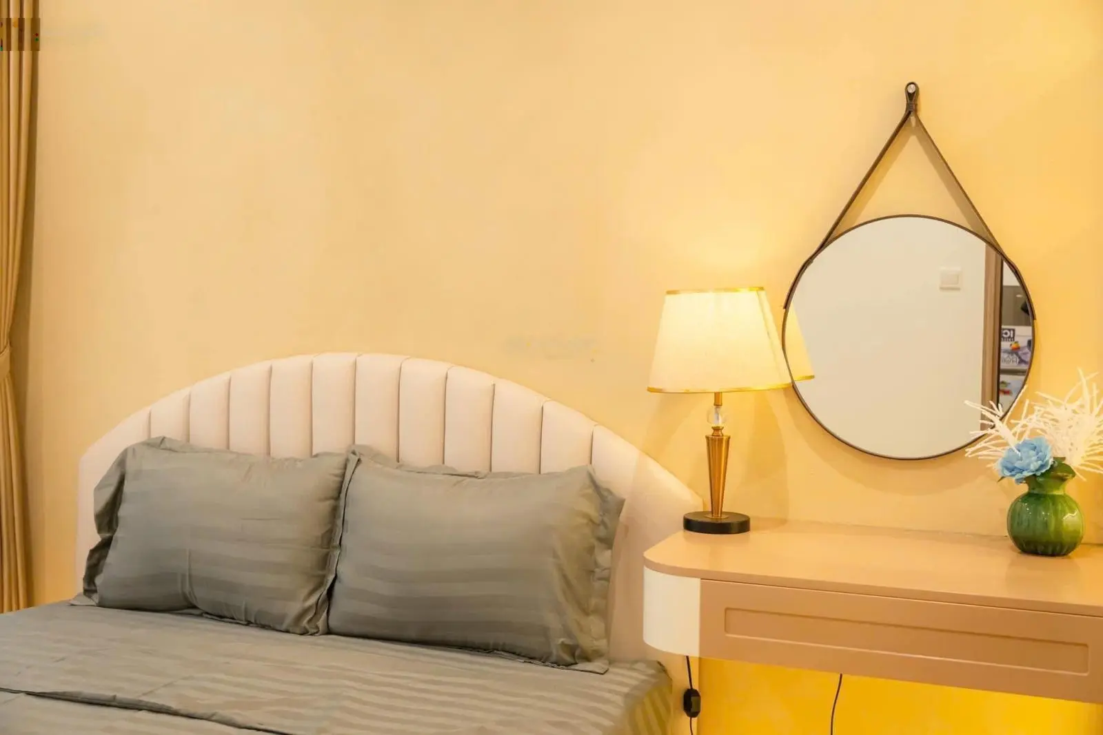Chính chủ cần bán 1N 38m2 S1.08 Vinhomes Ocean Park full đồ đẹp như ảnh giá 2,1 tỷ bao phí