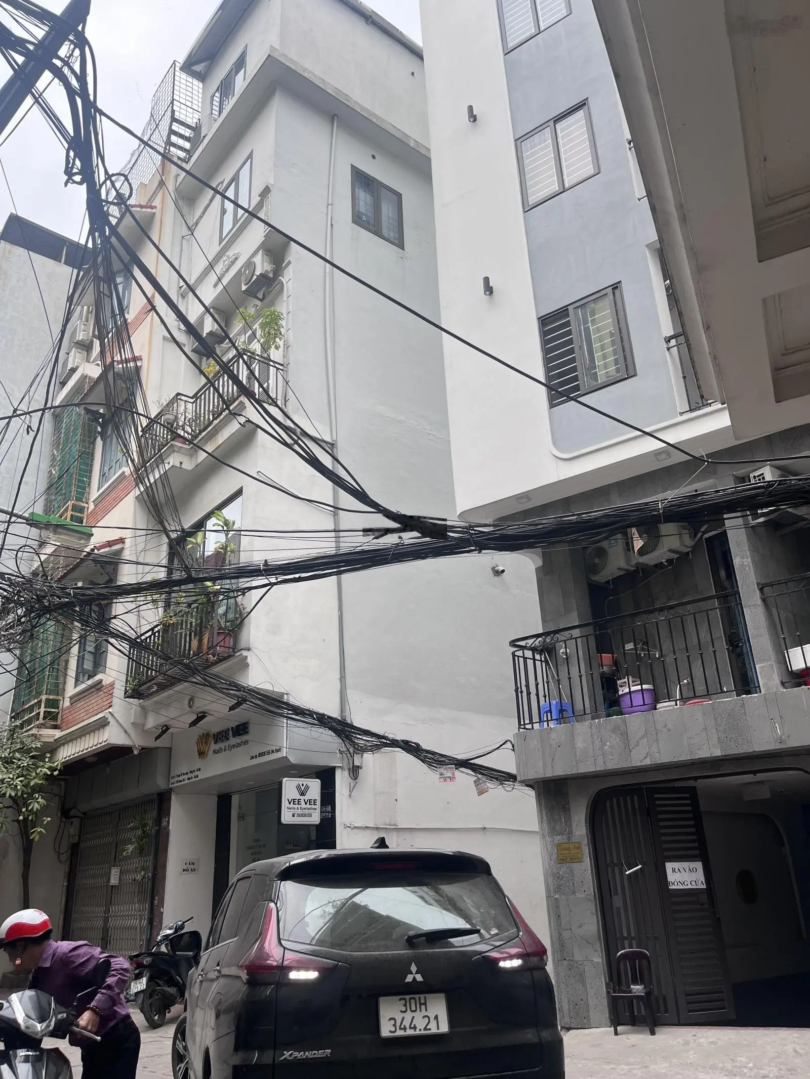 Bán nhà trung tâm quận Đống Đa, Căn nhà 5 tầng mới đẹp,Kinh Doanh đa ngành, Ô tô đỗ tránh 11tỷ