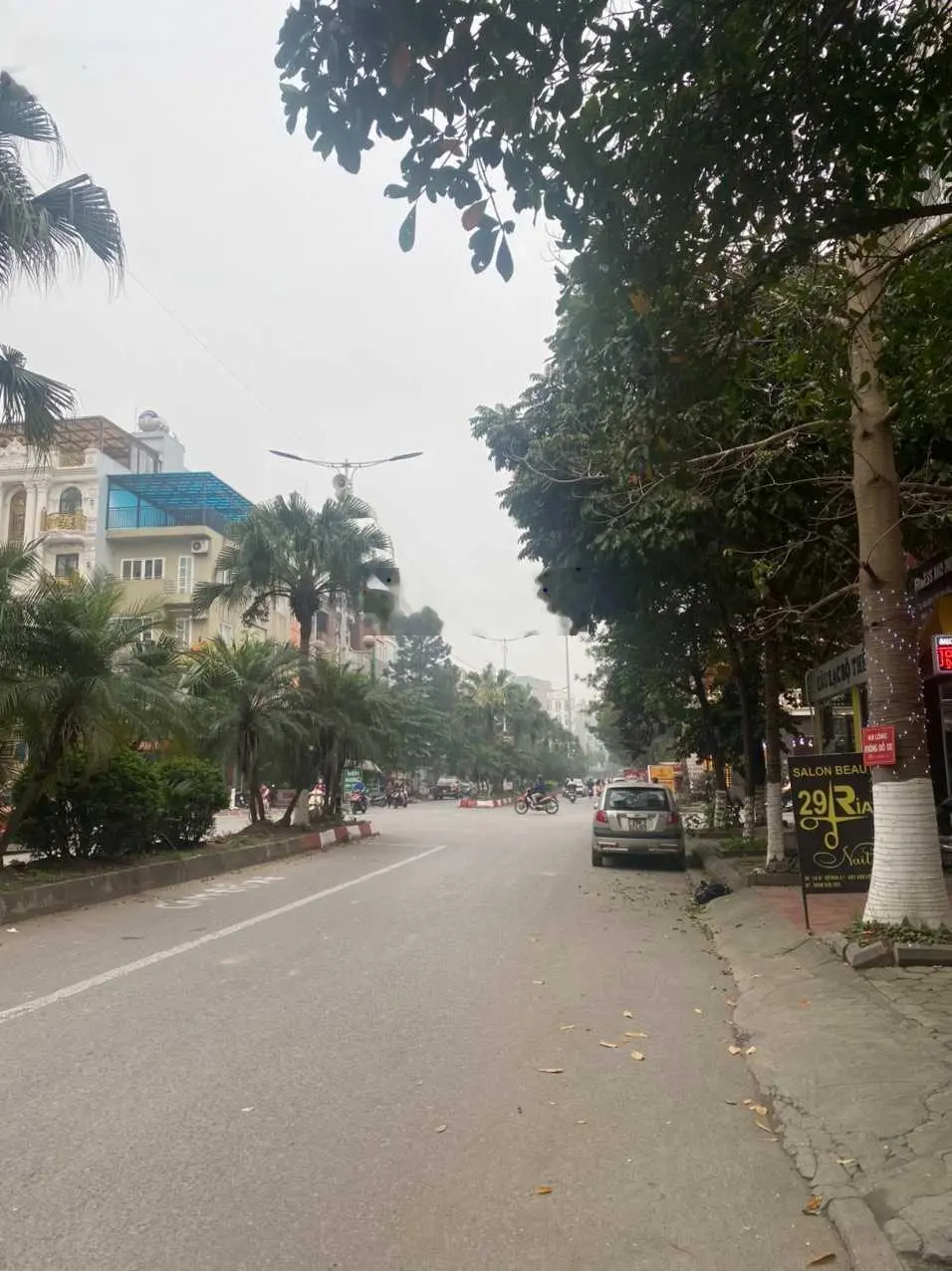 Bán LK Văn Khê 82.5m2, mt 5m, 5t hoàn thiện thuê 20 triệu, đường đôi 24m, sổ đỏ, kinh doanh 24/7