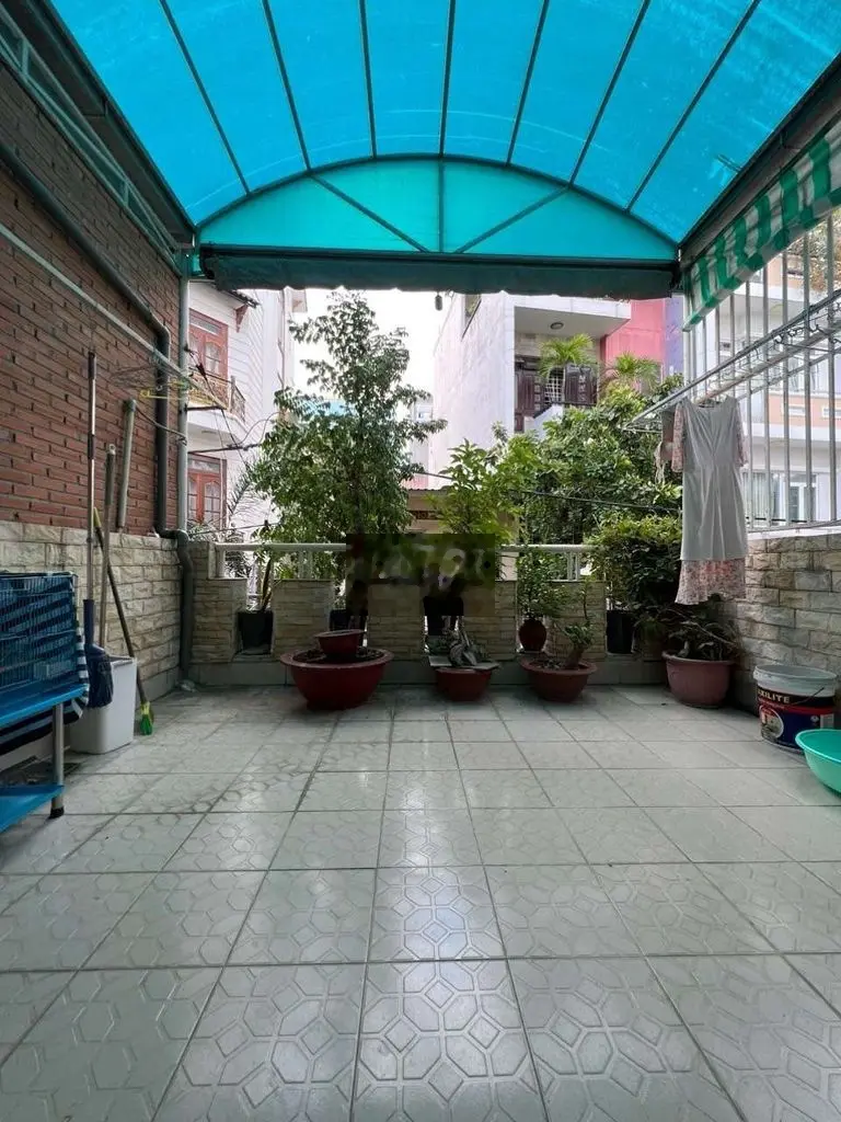 Bán nhà Tân Bình hẻm ô tô đến cửa 75m2 2 tầng 5.9 tỉ TL