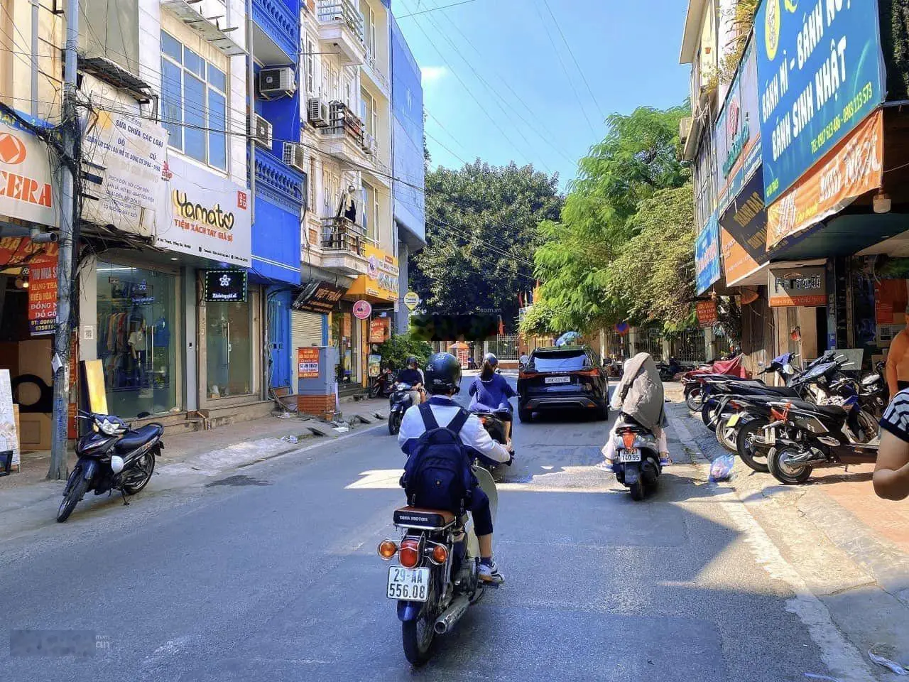 Bán đất vàng tặng nhà 3t, 150m2 - mặt phố víp Tây Hồ, lô góc - mặt tiền siêu khủng
