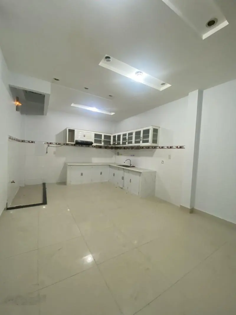 Bán nhà mặt tiền 120m2 ngang 4,5m 2 tầng KD đỉnh Trần Bình Trọng ngợp bank 13.5 tỷ