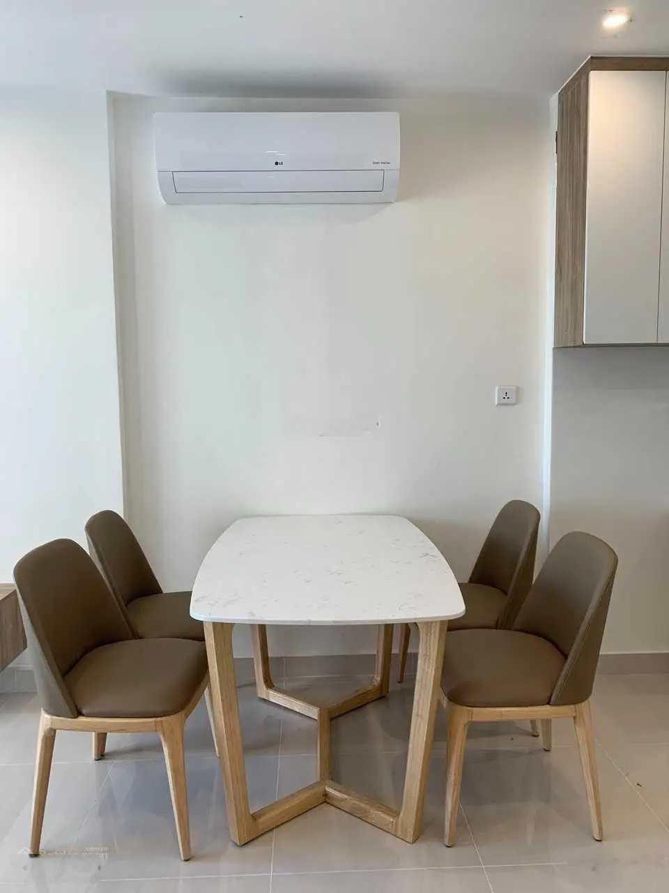 Hình thật, giá thật 2,05 tỷ 2PN full nội thất, view Hồ bơi, view toàn cảnh thành phố cực chill