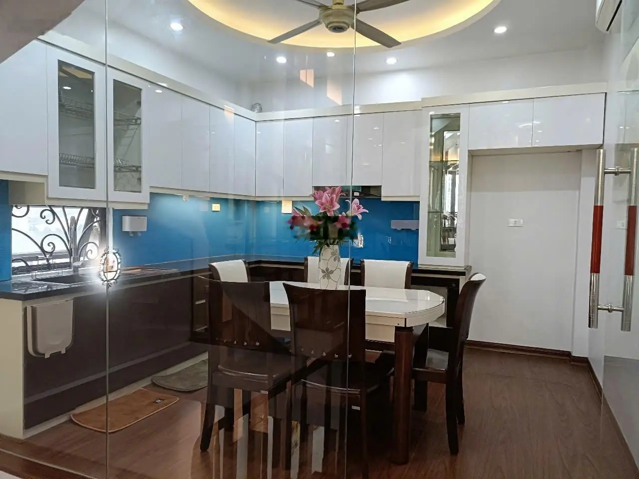 Bán nhà riêng đẹp tại Ngọc Lâm, 10 tỷ, 42m2, gần bv Tâm Anh, cầu Chương Dương, Big C Long Biên