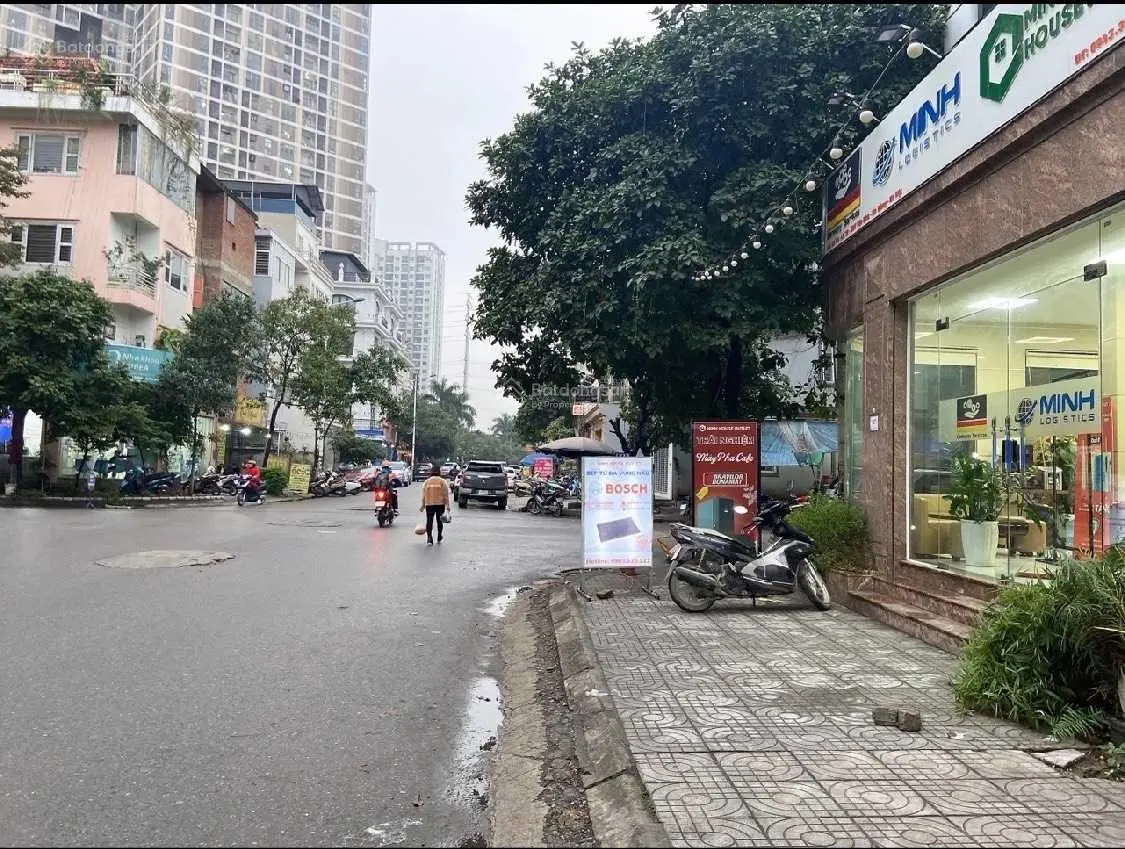 Tòa văn phòng, trục đường đôi 24m, hàng cực hiếm