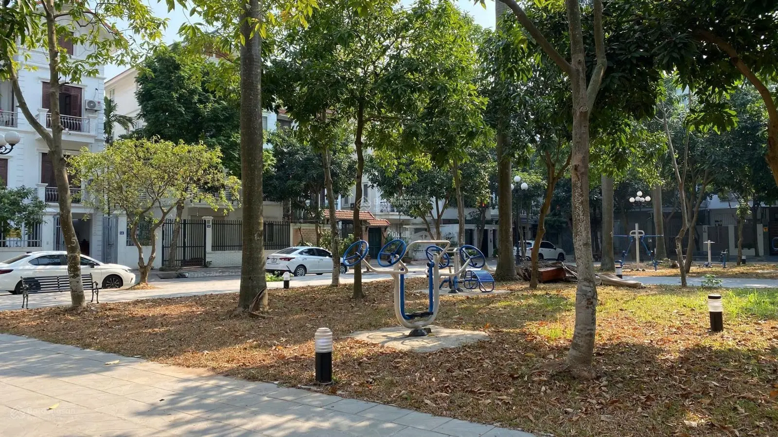 Bán Biệt thự Liền kề Khu đô thị Sài Đồng 140m2 MT 7m View vườn hoa