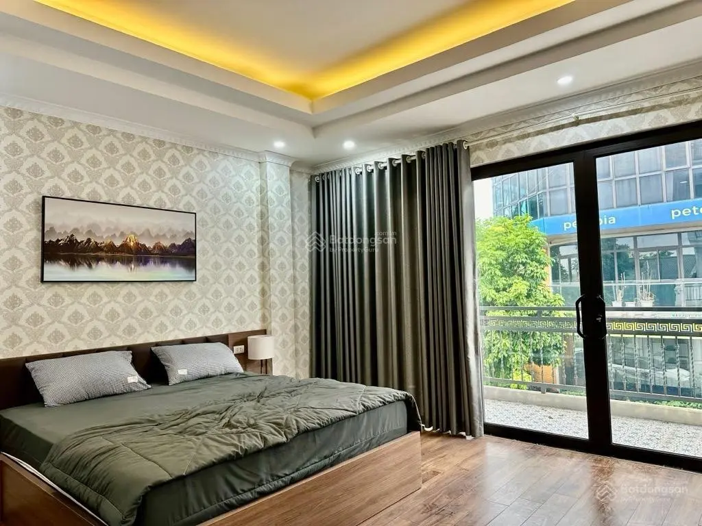 Bán nhà Biệt thự 5 tầng mặt phố phúc lợi 90m , mt 6m , phân lô vỉa hè rộng 5m , kinh doanh .