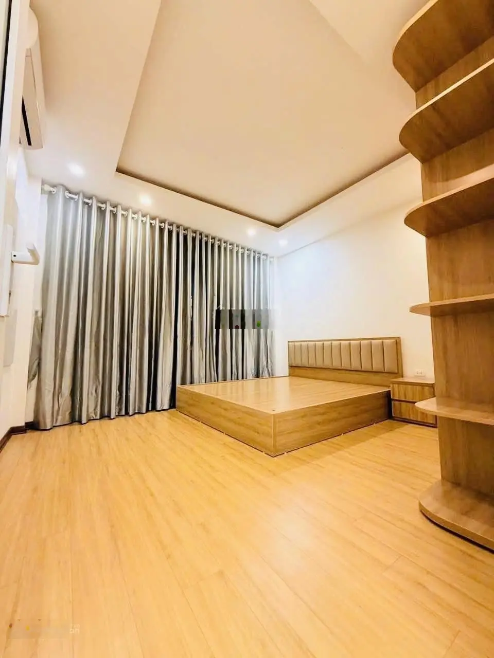 Siêu phẩm 52 nhà ngọc thụy lô góc 2 mặt thoáng full nội thất ở ngay
