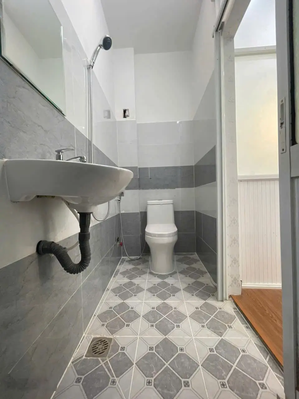 Nhà mới đẹp Quang Trung, tặng nội thất như hình, 3 tỷ 790 bao sang tên. Liên hệ xem nhà 0906435138
