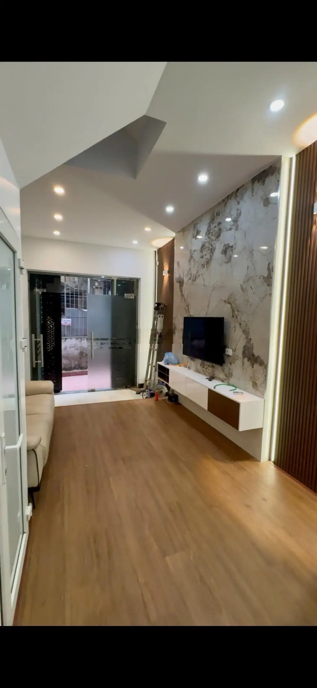 Mễ trì nhà tuyệt đẹp - 3 bước ra hồ điều hòa - ô tô đỗ ngày đêm.