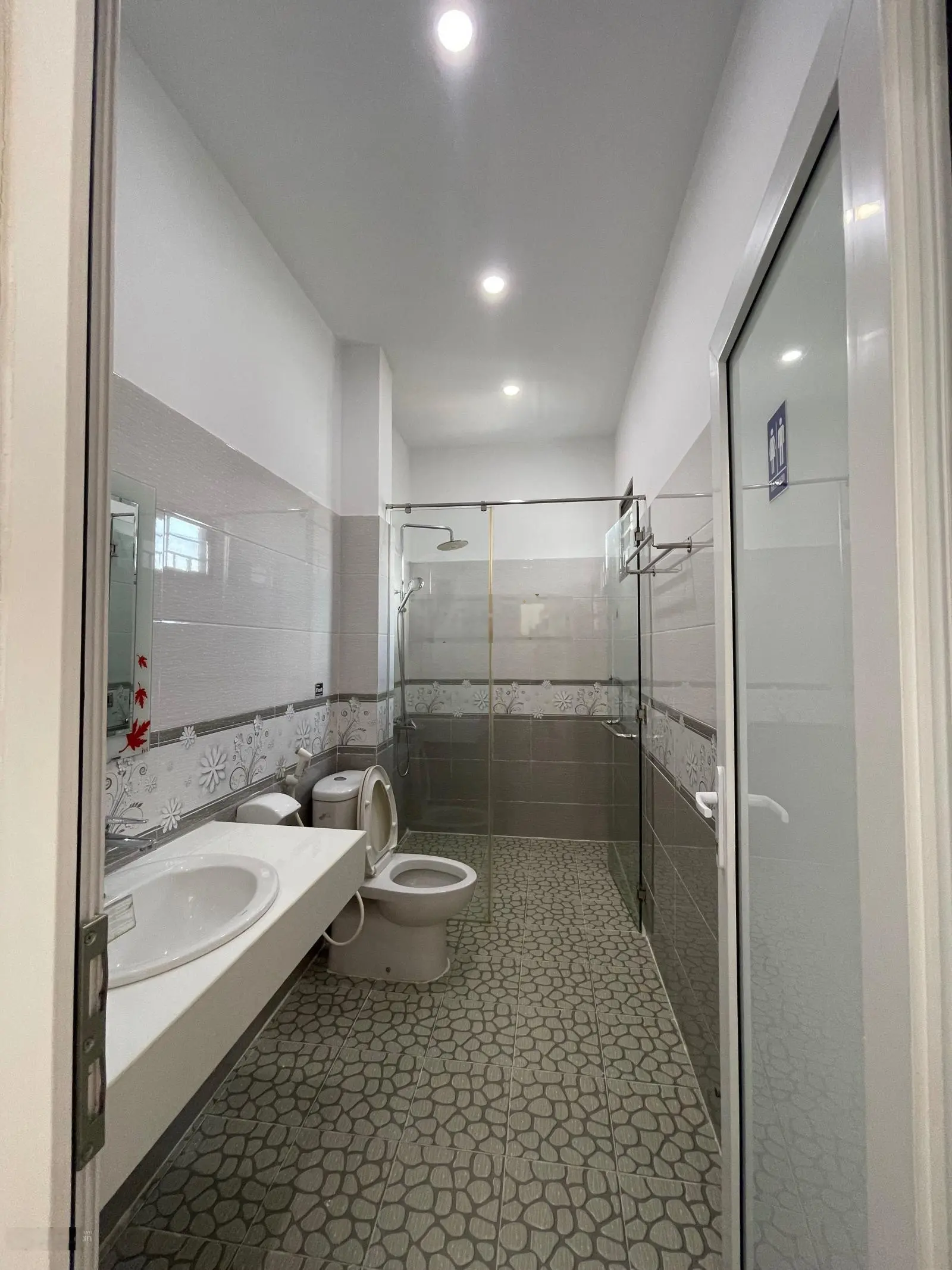Nhà 4 Tầng đẹp 2MT LÝ TRIỆN & đường THÚC TỀ - Full nội thất xịn