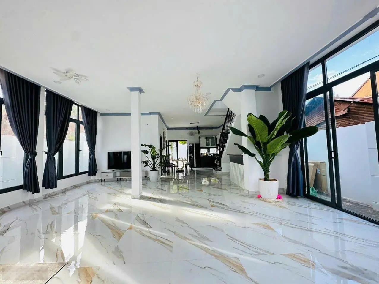Chính chủ cần bán gấp căn nhà đẹp mới đầy đủ nội thất MT Quốc Lộ 20, Di Linh, Lâm Đồng