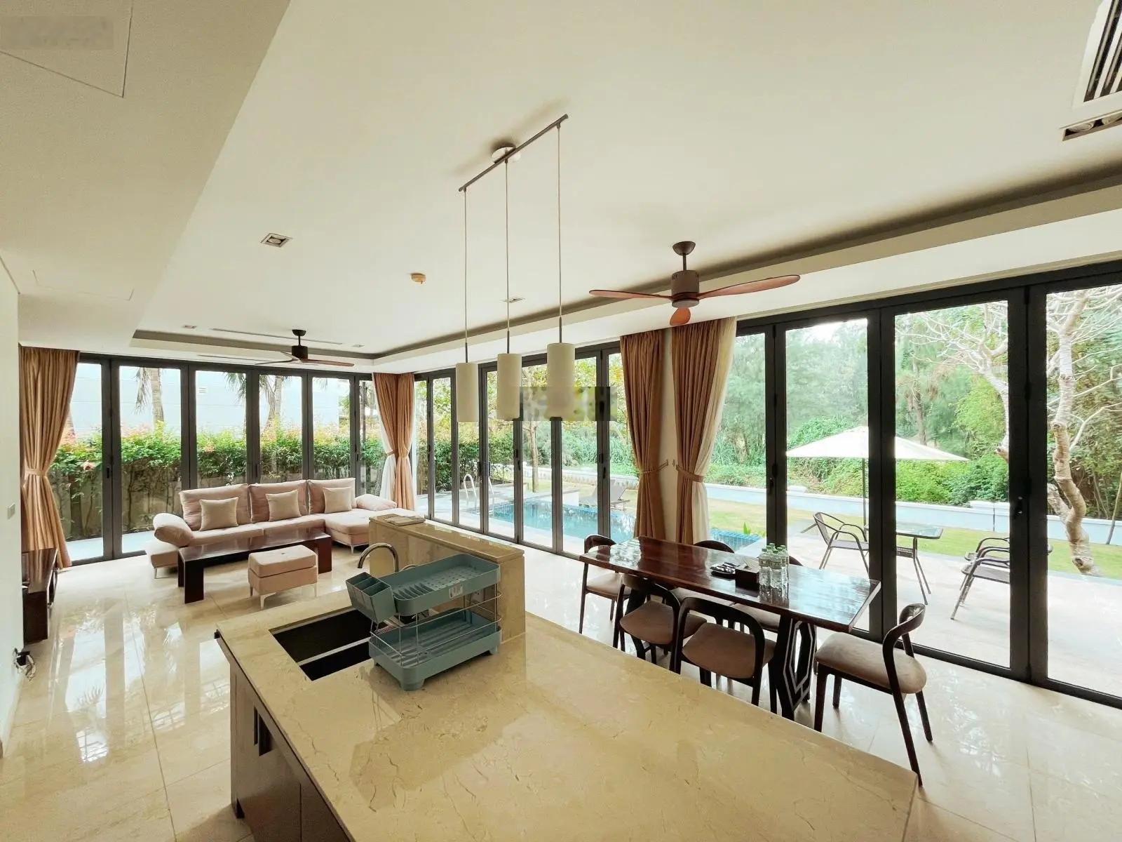 Ngộp bank chủ bán cắt lỗ hơn 5 tỷ biệt thự Ocean Villa 2PN, full nội thất view biển sẵn sổ lâu dài