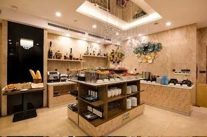 Cần bán khách sạn Nha Trang, đường Trần Quang Khải, 160m2, 20 tầng 70 phòng, 90 tỷ
