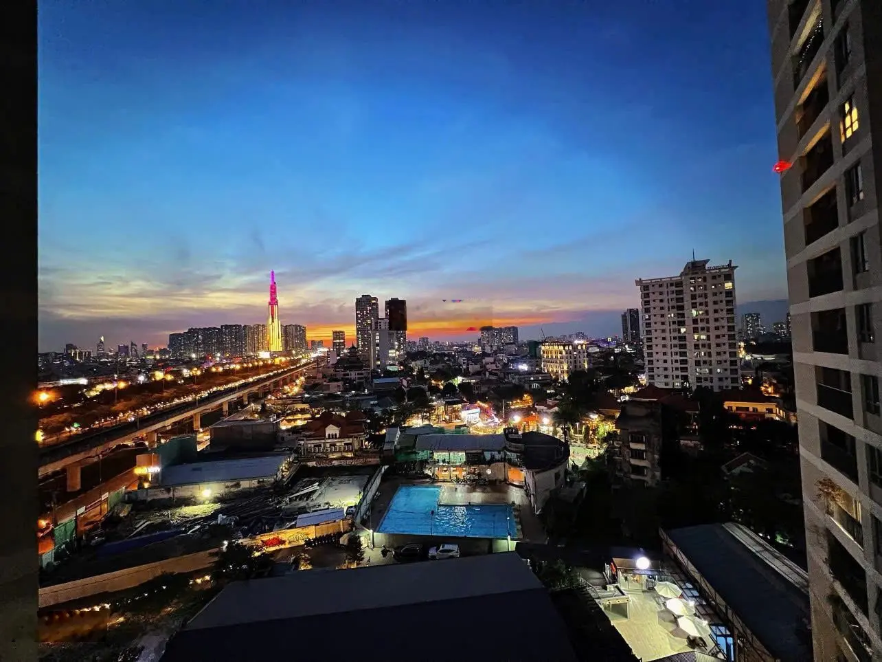 Cần tiền bán gấp căn hộ Mastrei Thảo Điền 2PN view tòa 81 tầng - chỉ 5.7 tỷ