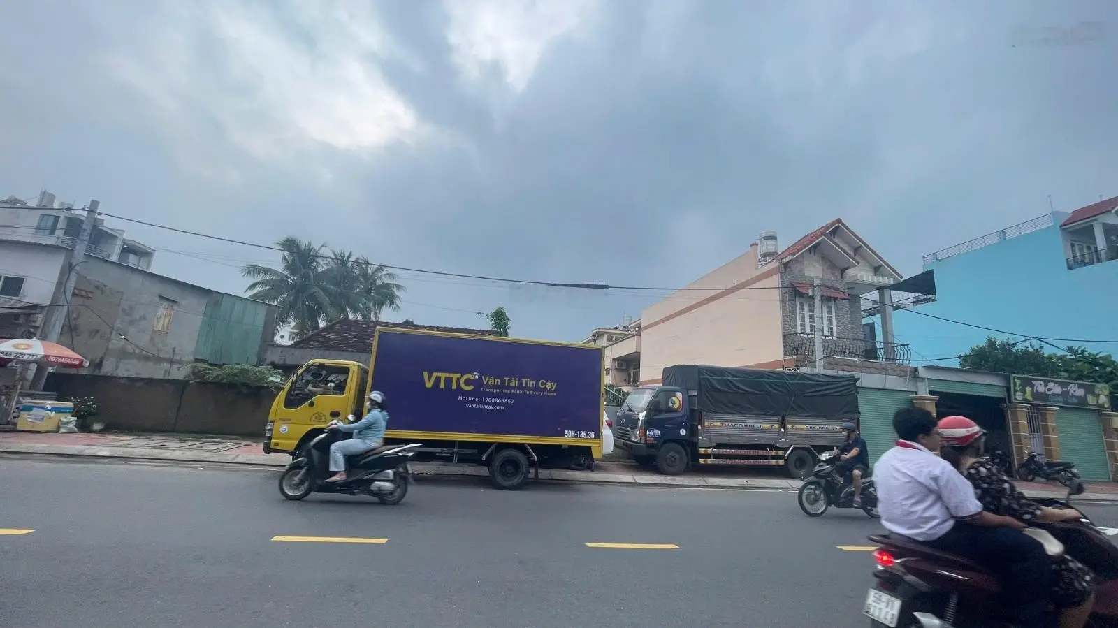 Bán đất 1000m2 thổ cư 100% mặt tiền Quốc Lộ 13 Hiệp Bình Phước, Thủ Đức, 78 tỷ sổ hồng chính chủ