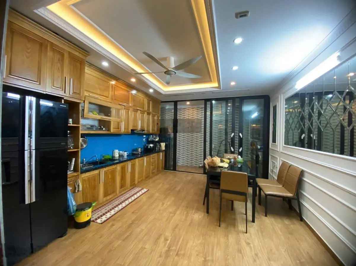 Bán nhà Bát Khối, Tư Đình Long Biên 80m2 6 tầng gara 2 ô tô, thang máy vỉa hè kinh doanh chỉ 21 tỷ