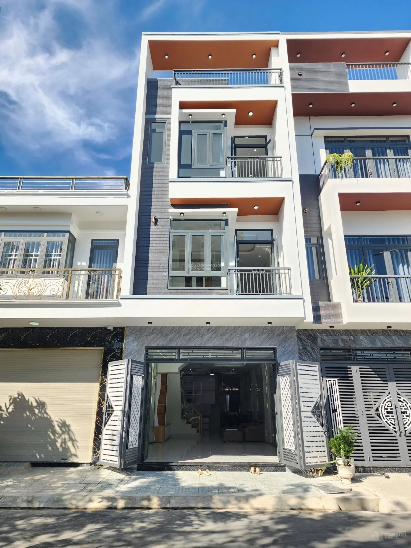 Nhà Phố: 4Tỷ800_85m2 Ngang 5m Nhà 1 Trệt 2 Lầu Full Nội Thât KDC Ngay Vòng Xoay An Phú, TP.Thuận An