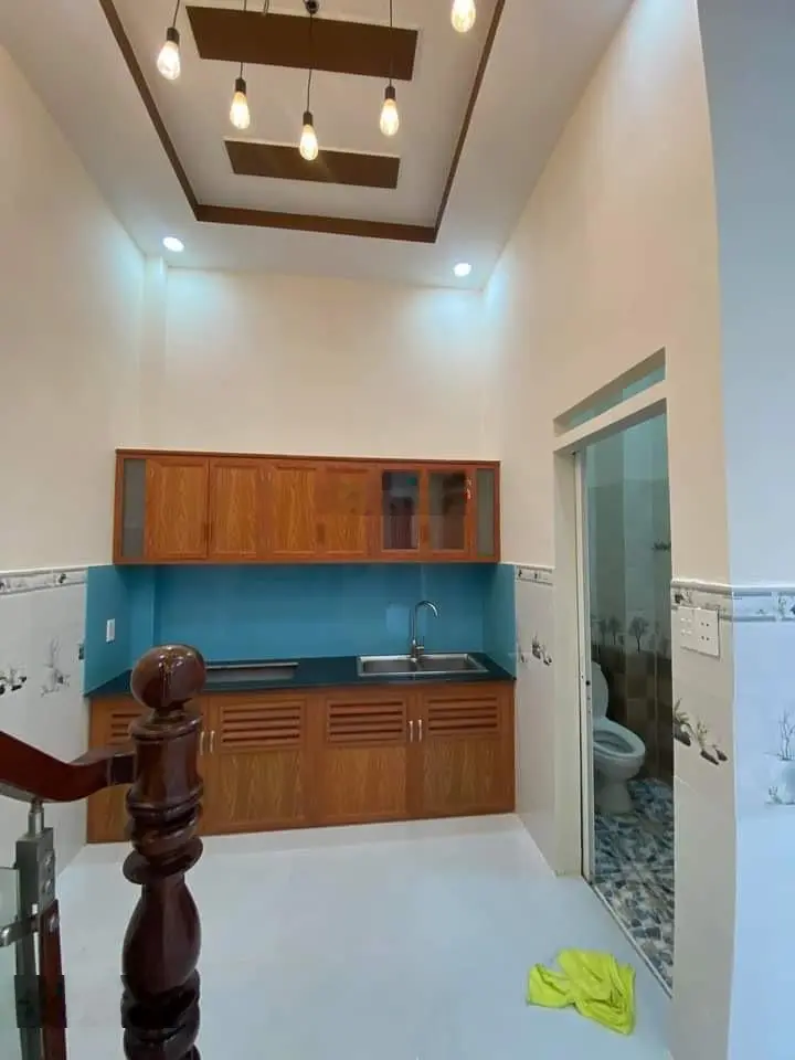 Cần tiền gấp bán Nguyễn Duy Trinh Quận 2 DT 48,8m2 3PN 2tỷ230 SHR nhà trống đẹp mới LH 0798.545.065