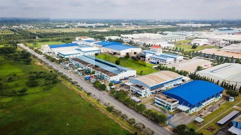 Ngay Thị Xã 2 lô 10x40=400m2 SHR, thổ cư, sát bên KCN, dân cư đông, giá 290tr