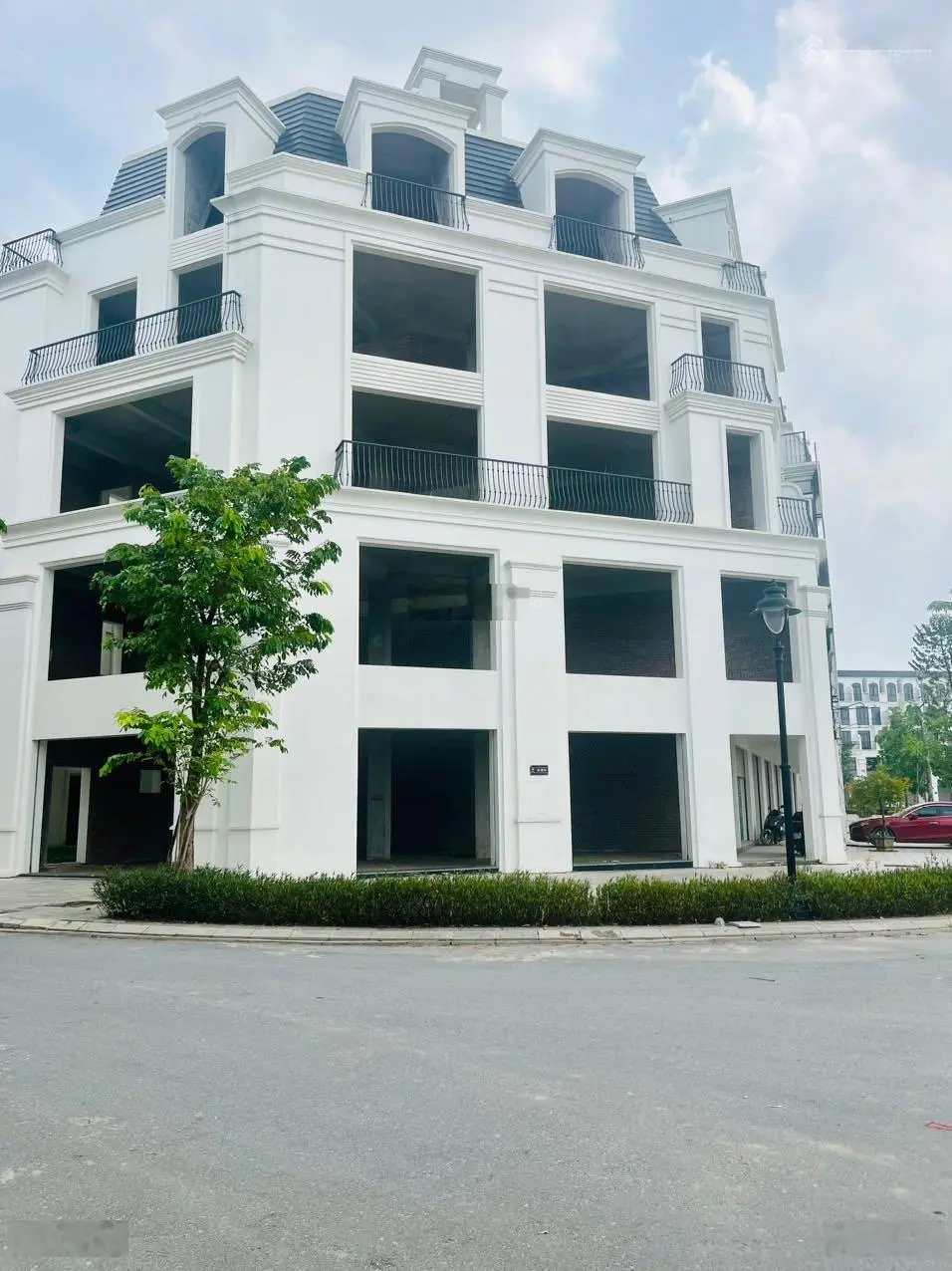 Chính chủ bán Lô góc đường 33m sát hồ, view công viên Hinode Royal Park Kim Chung Di Trạch gấp T8