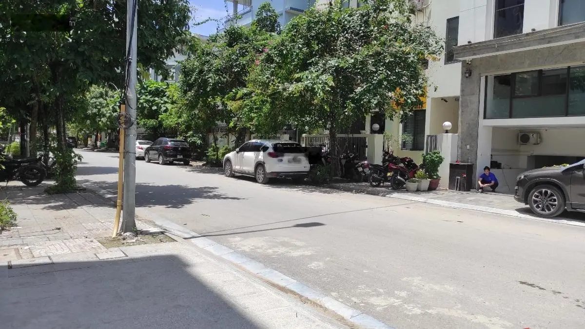 Bán building nguyễn xiển,165m2,8t, mt 20m, lô góc, gpxd, pccc, dòng tiền gần 2 tỷ/năm.