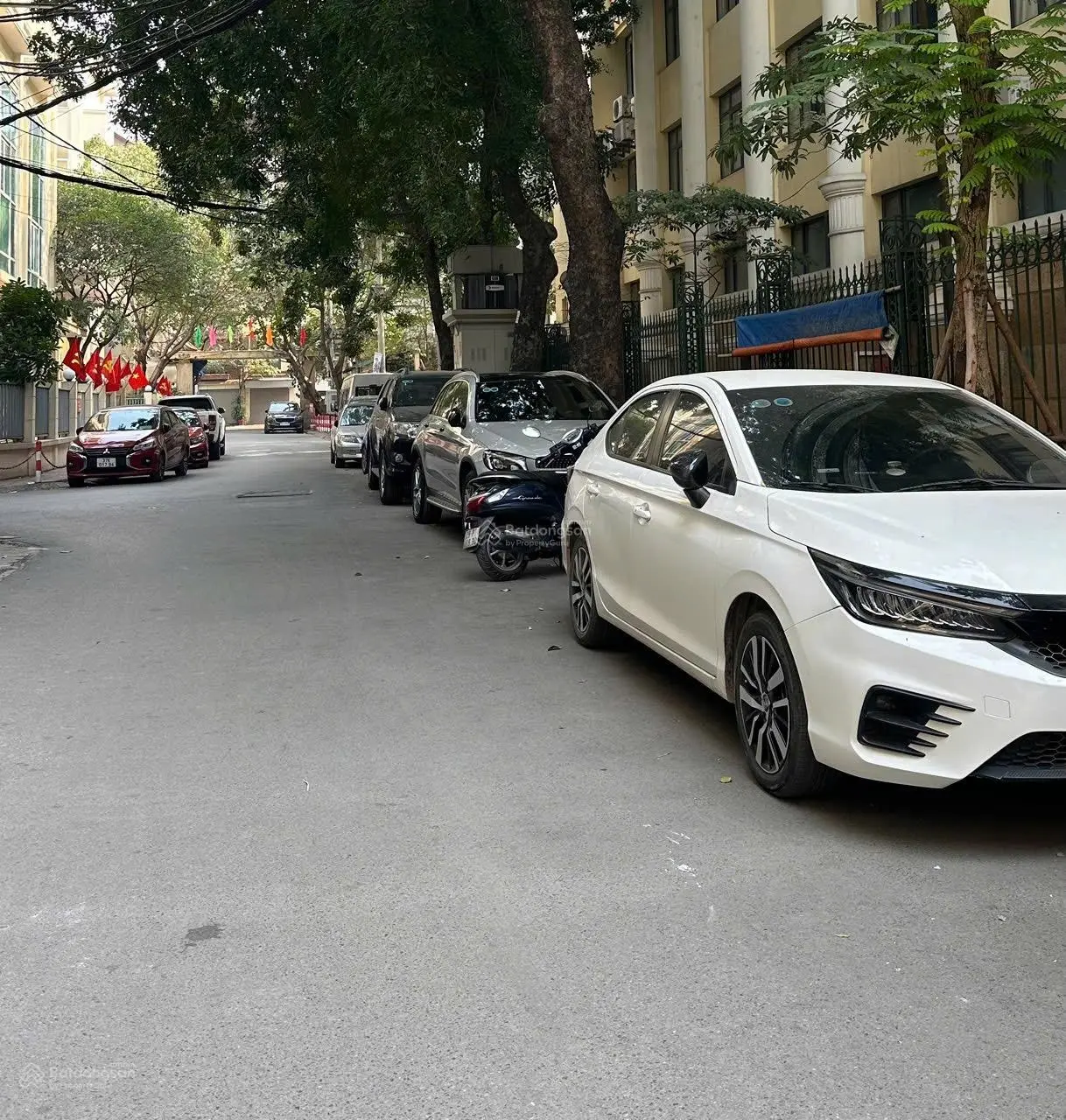 Bán nhà 7tầng lô góc, phân lô ôtô tránh gần Dương Khuê, Lê Đức Thọ, Trần Vỹ 50/70m2 MT 14m giá 24tỷ