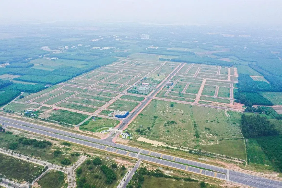 cần bán 1 lô đất tại dự án mega2 kim oanh giá bao hết 960 ra hợp đồng lh 0908 010 ***