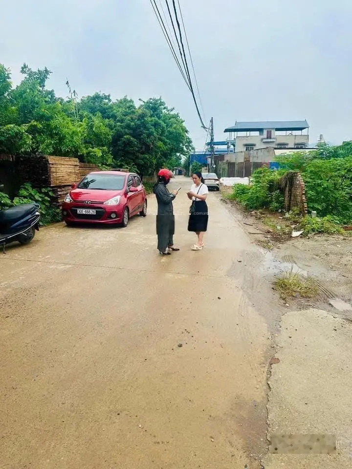 Siêu phẩm dh to k lo chết đói lh e để biết thông tin xem đất và chốt cọc