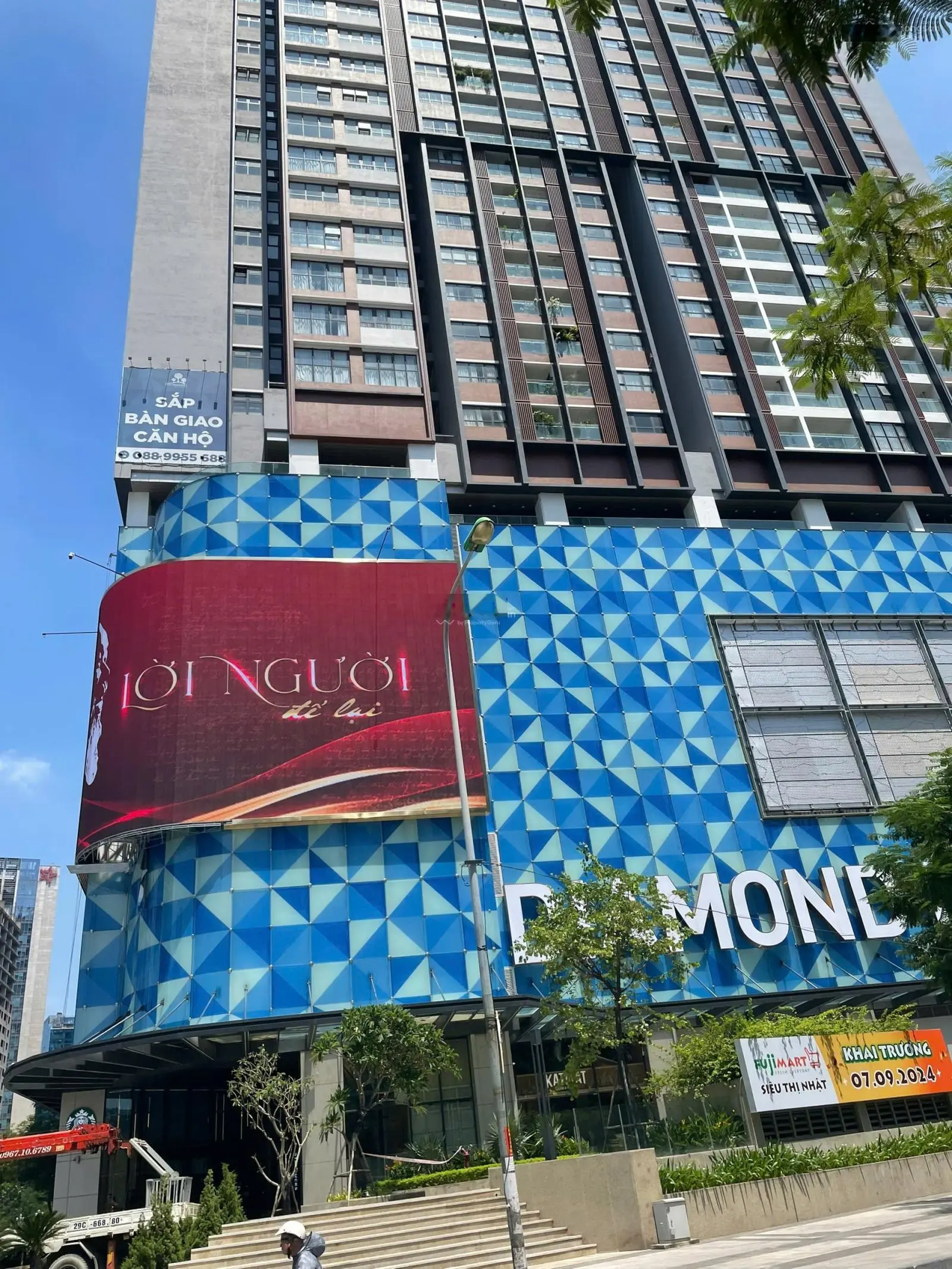 Bán căn 4 ngủ 150m2 BRG Lê Văn Lương đã có sổ tầng trung đẹp, có suất đỗ ô tô
