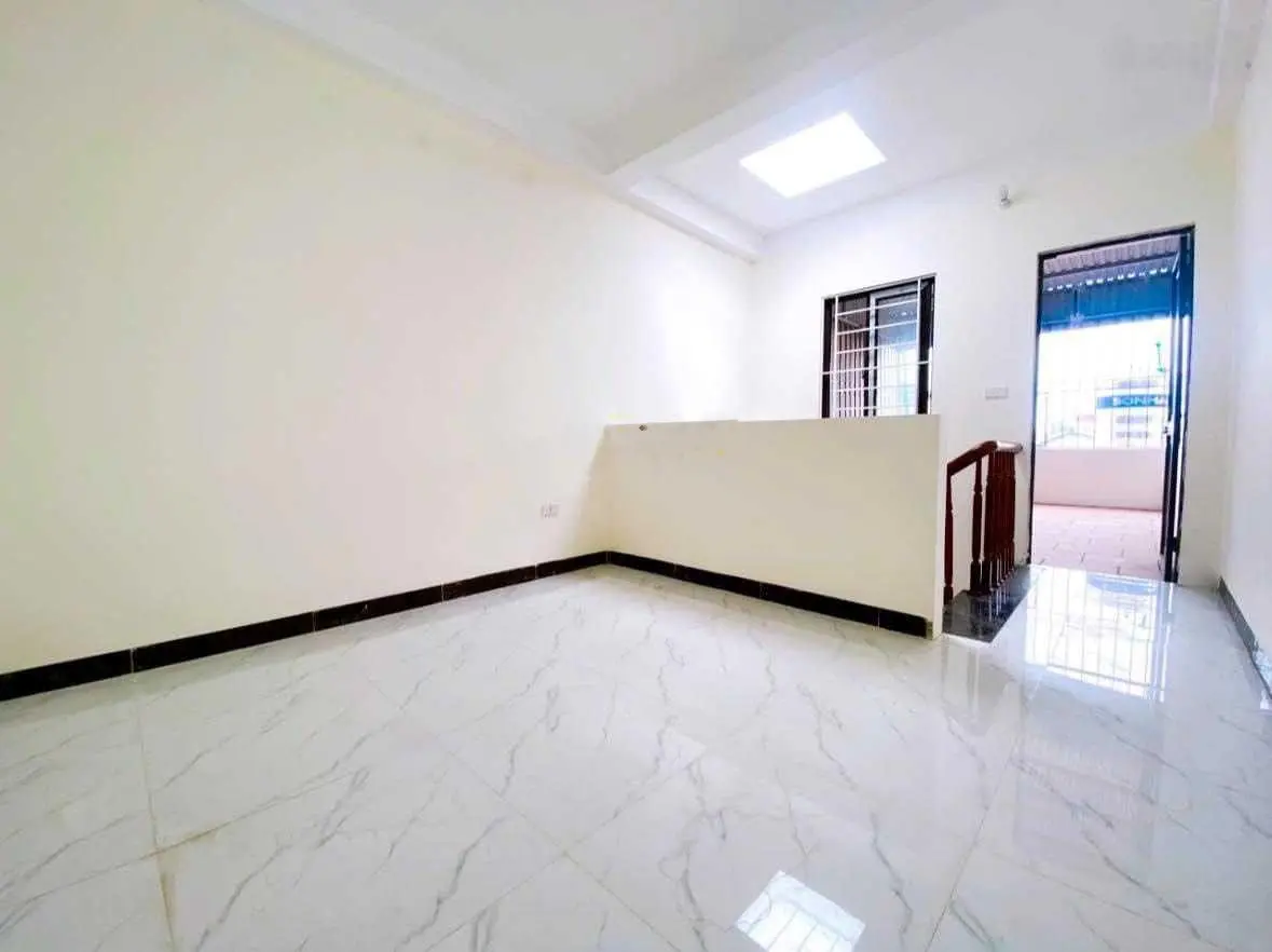 Cc mở bán 5 căn phố Giang Chính cách cầu Mai Lĩnh 600m, giá chỉ 2.15 tỷ, 40m2