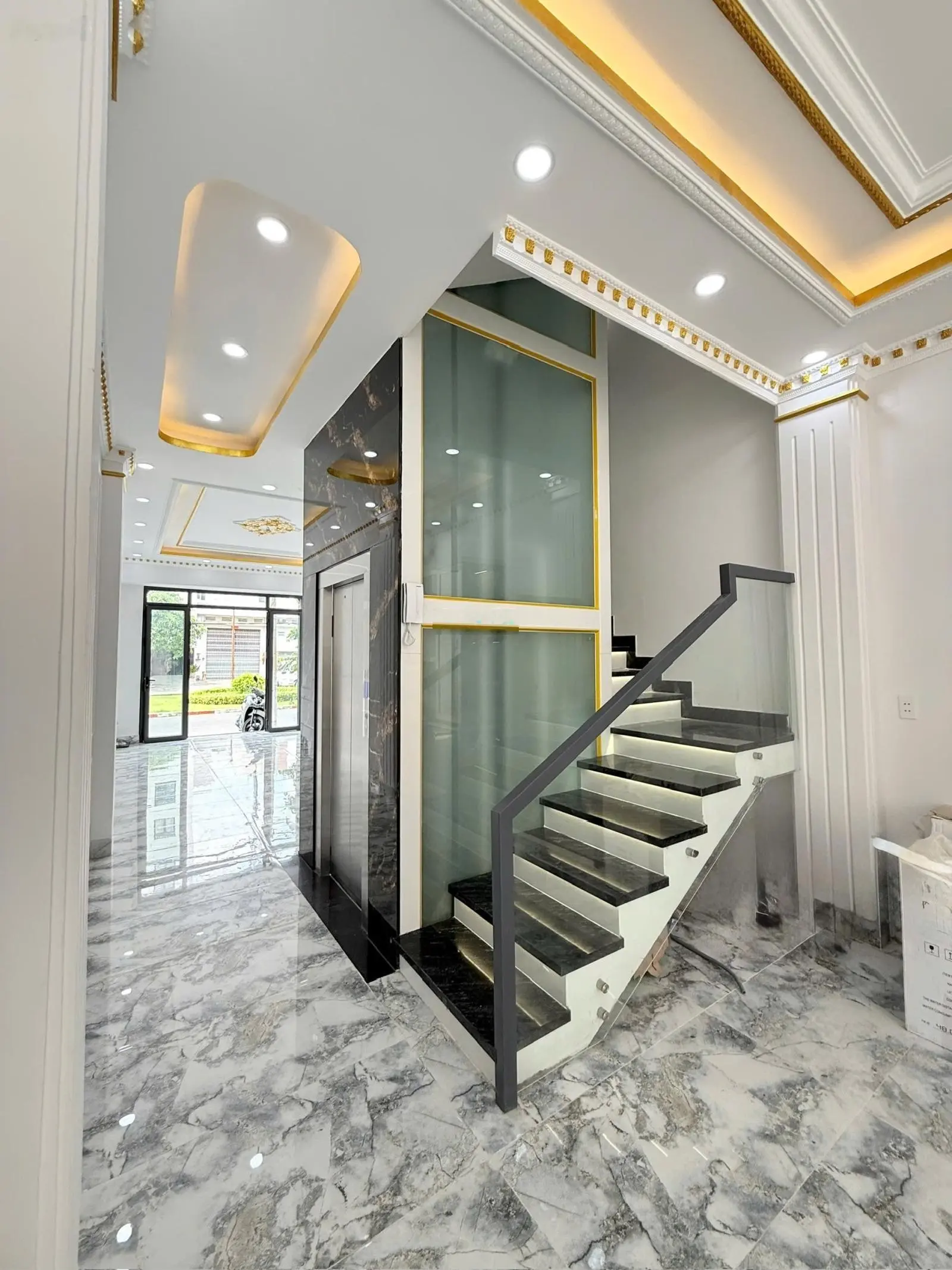 Mặt tiền đường Song Hành P10 Q6